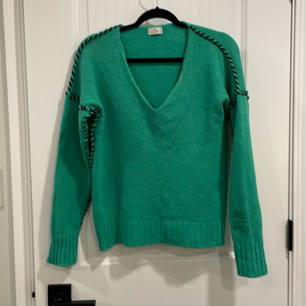 ETRO Amazing color V-neck sweater.